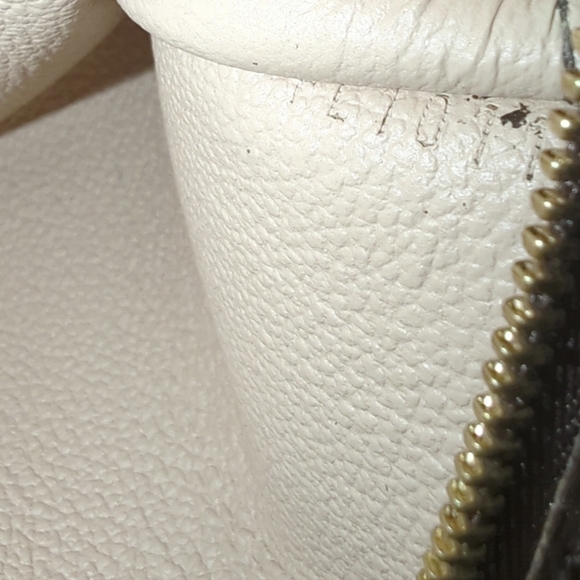 Authentic Louis Vuitton Accessories Pouch - Picture 12 of 12